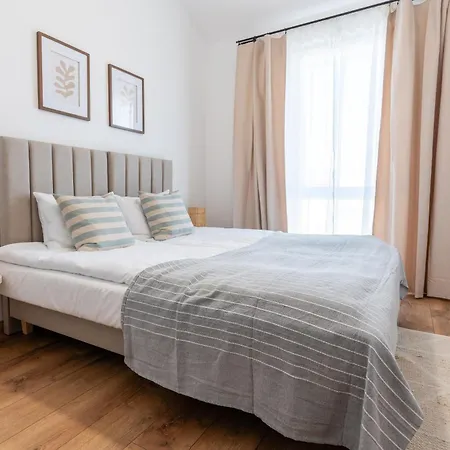 شقة Lubava Z Garazem Podziemnym I Klimatyzacja, Netflix, Tv55', Winda Lubawa