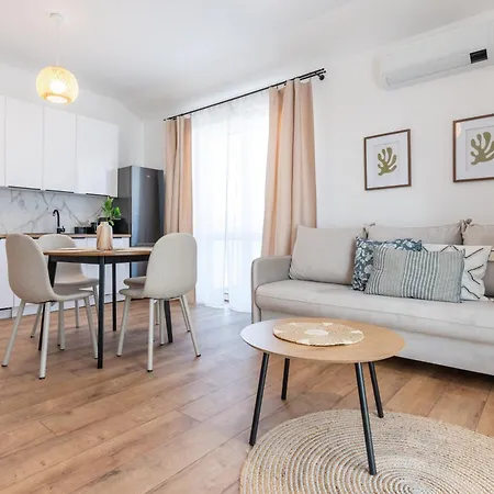 Lubava Z Garazem Podziemnym I Klimatyzacja, Netflix, Tv55', Winda * Lubawa